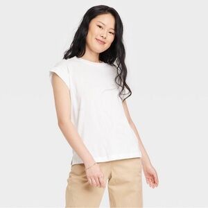 Target short sleeve white top